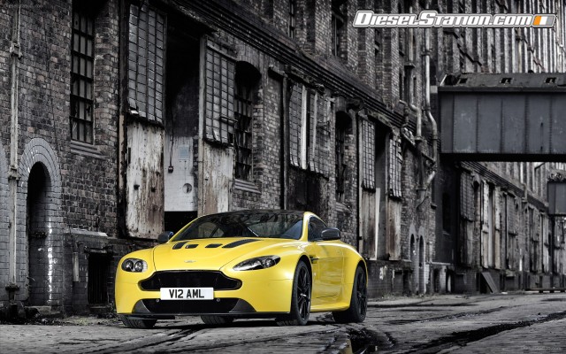 Aston Martin V12 Vantage S 2014 Widescreen Picture #265 Aston Martin V12 Vantage S 2014 Widescreen Picture #265
